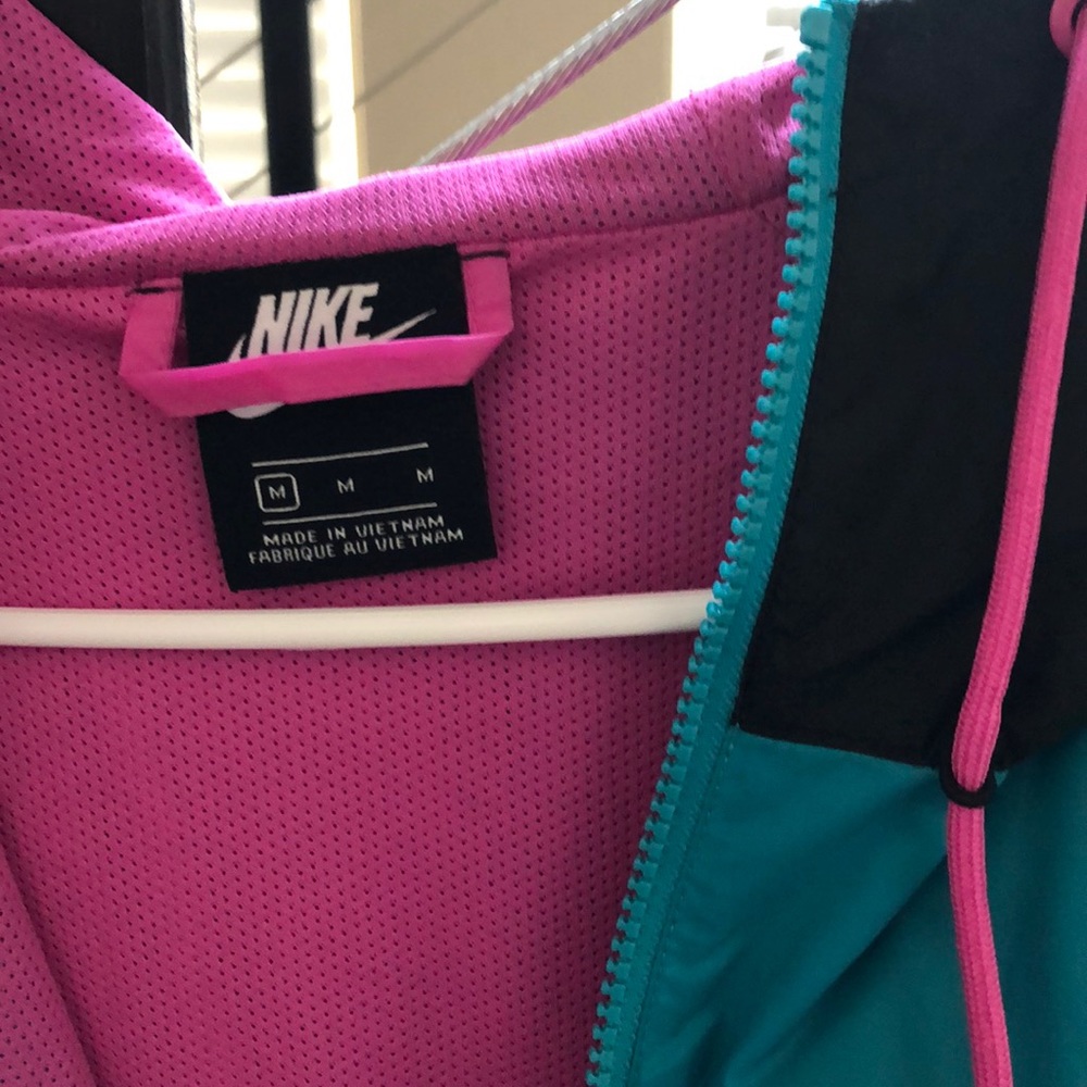 Nike sweatsuit - Picture 2 of 4